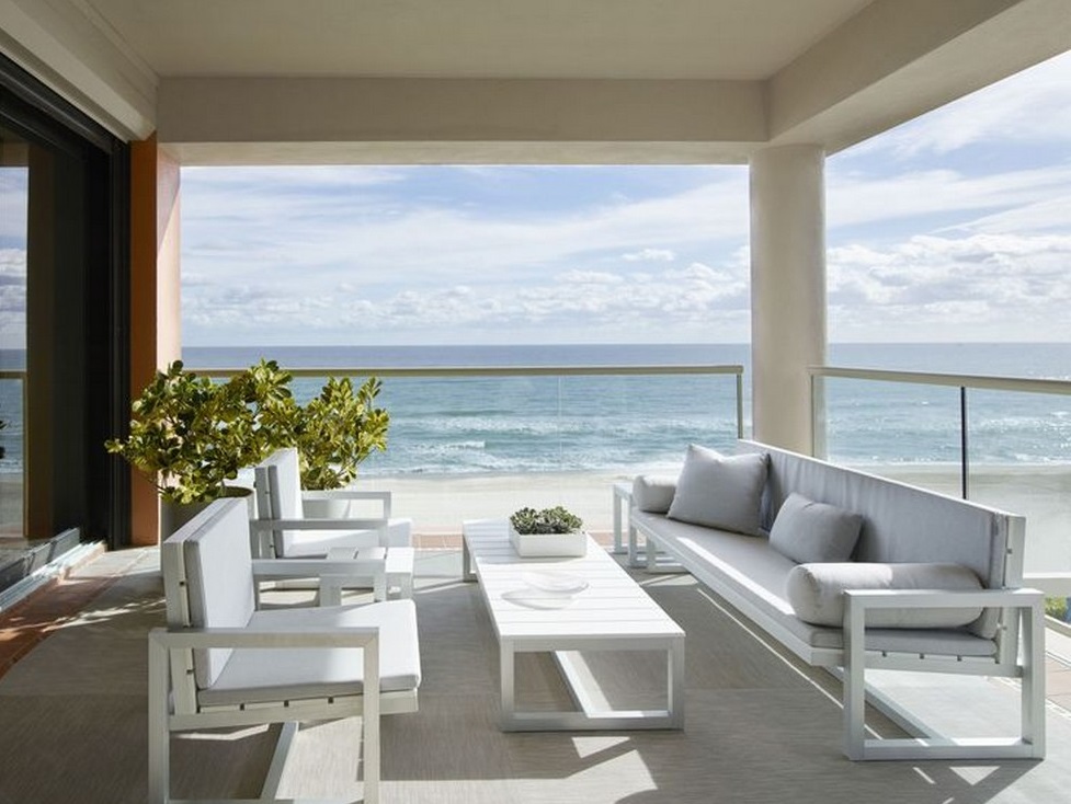 The New Contemporary Apartment in Palm Beach with Art and Coastal Decor
